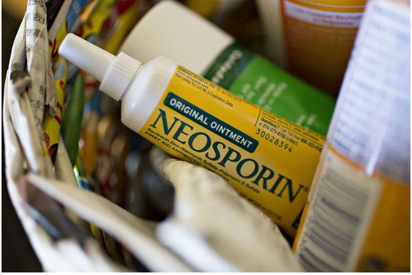 在鼻腔中涂抹孚诺软膏（Neosporin）真的可以帮助预防病毒感染吗？